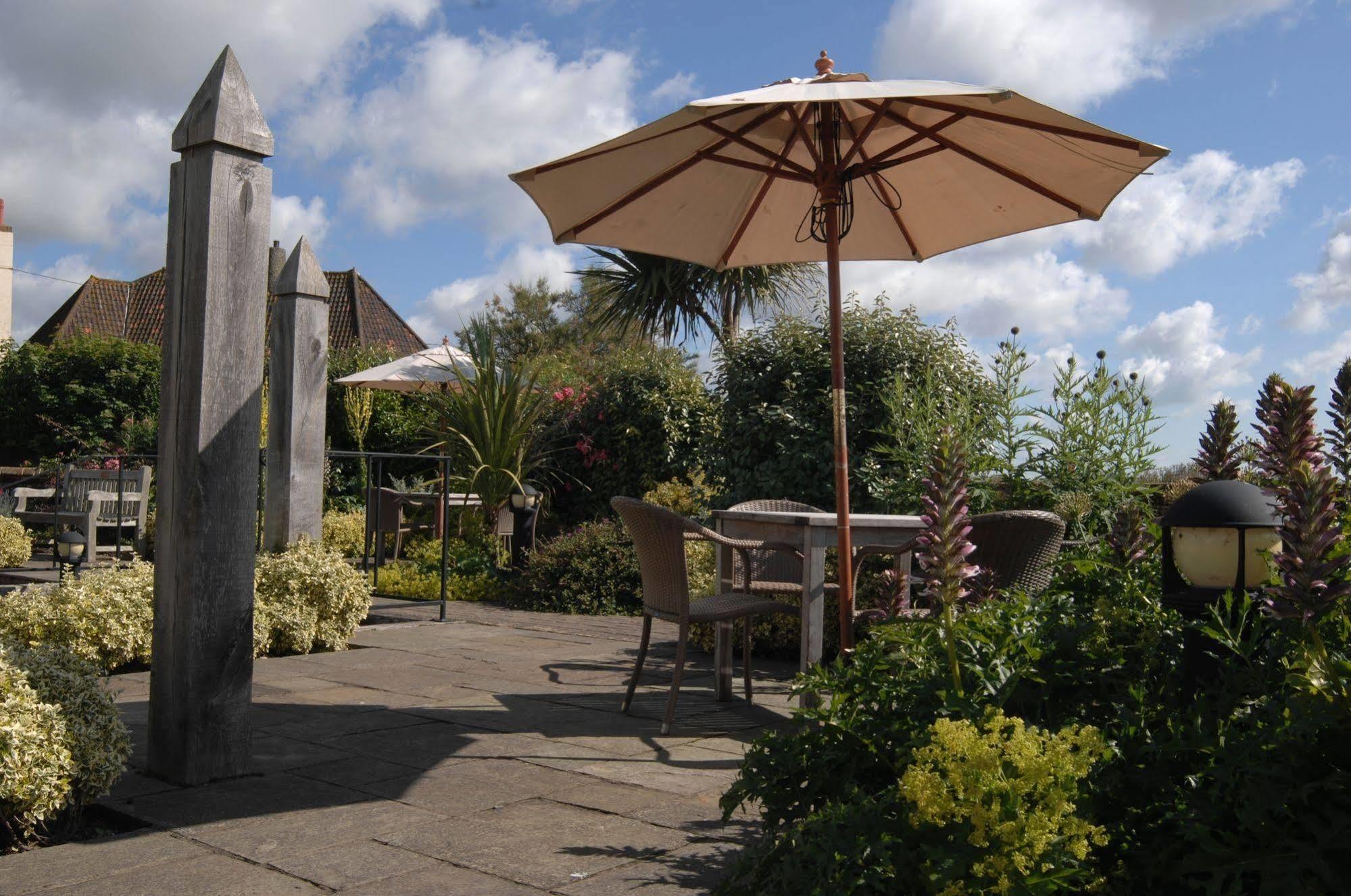 Wentworth Hotel Aldeburgh Bagian luar foto